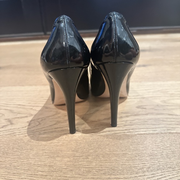 Miu Miu Black Patent Heels with Coquette Bow and silver studs - size 39.5 - Picture 3 of 4